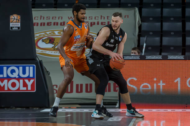 业人士广泛 业人士广泛