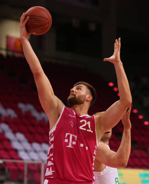 季转会窗口 季转会窗口